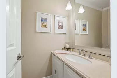 642 Woodcrest Dr, Robinson Twp, PA 15205 - Photo 7