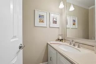 642 Woodcrest Dr, Robinson Twp, PA 15205 - Photo 7