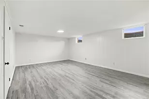 102 Peasant Village Ln, Rostraver, PA 15012 - Photo 35
