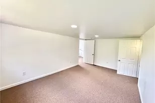 507 Gaskill Ave, Jeannette, PA 15644 - Photo 9