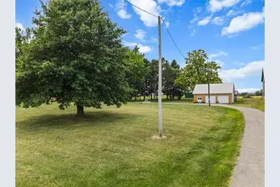 3205 Eastbrook Volant Rd, Hickory Township, PA 16156 - Photo 11