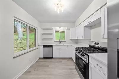 664 Manoah Dr, Bethel Park, PA 15102 - Photo 13