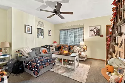 610 1st St, Vanderbilt, PA 15486 - Photo 5