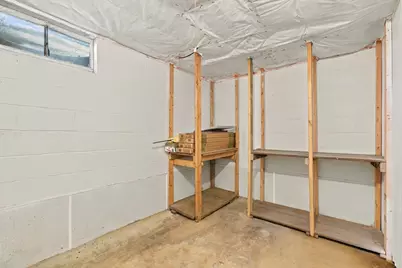121 Crescent St, Evans City, PA 16033 - Photo 35