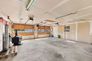 121 Crescent St, Evans City, PA 16033 - Photo 37