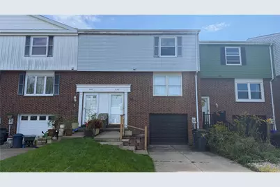 528 Hemlock Ct, Findlay Township, PA 15108 - Photo 1