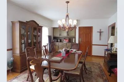 319 N Broad St, Grove City Boro, PA 16127 - Photo 9