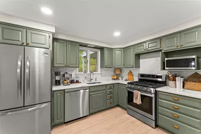1266 Delfield Dr, Bethel Park, PA 15102 - Photo 13