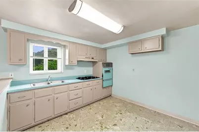 2133 Saint Leo St, Pittsburgh, PA 15203 - Photo 11