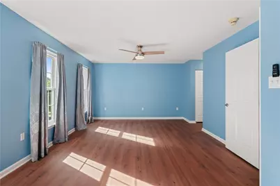 502 Meade Dr, Robinson Twp, PA 15136 - Photo 17