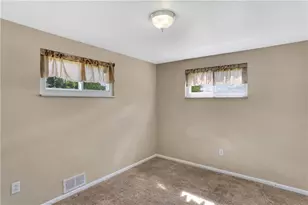 402 Highland Ave, Sewickley Township, PA 15637 - Photo 9