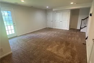 1906 Pointe View Dr, Adams Township, PA 16066 - Photo 27