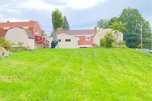 5028 Skylark Ave, West Mifflin, PA 15122 - Photo 9