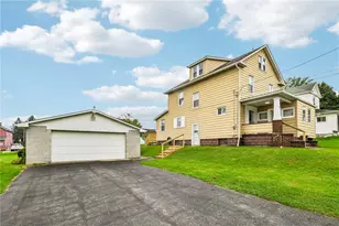 8 E Morehead Ave, Shenango Township, PA 16102 - Photo 3