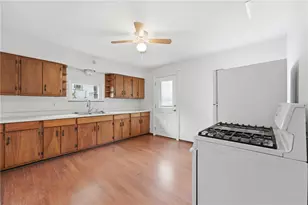 212 Fairview Ave, Butler, PA 16001 - Photo 9