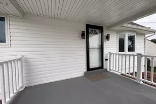 392 Whittier Dr, Pittsburgh, PA 15235 - Photo 3