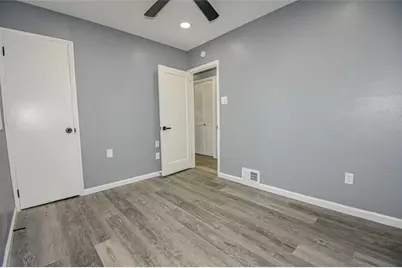 392 Whittier Dr, Pittsburgh, PA 15235 - Photo 17