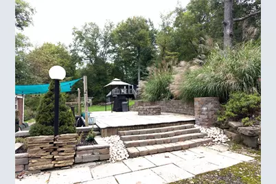 715 Powers Dr, Pittsburgh, PA 15090 - Photo 35