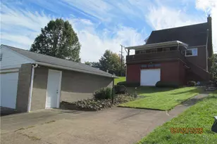 1522 Broad St, South Greensburg Boro, PA 15601 - Photo 7