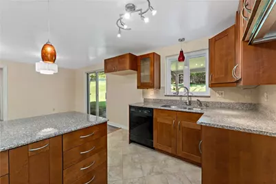 859 Corbett Dr, Pittsburgh, PA 15234 - Photo 9