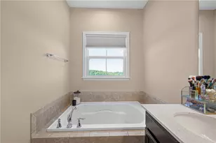 165 Cole Dr, Robinson Twp, PA 15136 - Photo 23