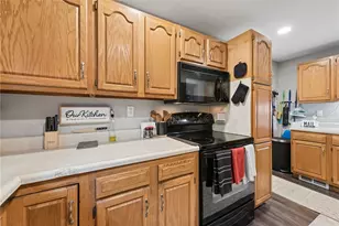 214 Lloyd Ave, Latrobe, PA 15650 - Photo 11