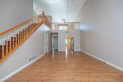 106 Paddock Ln, Pittsburgh, PA 15236 - Photo 3