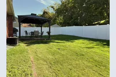 108 Philomena Dr, Moon/Crescent Twp, PA 15108 - Photo 17