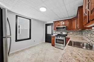 320 Raymond St, Pittsburgh, PA 15218 - Photo 9
