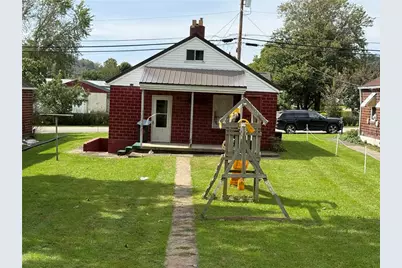 8 Penn Avenue, East Bethlehem, PA 15322 - Photo 11