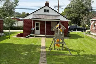 8 Penn Ave, East Bethlehem, PA 15322 - Photo 11