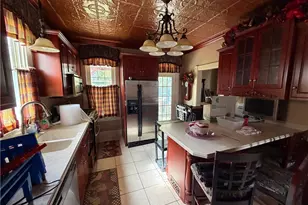 311 N 5th St, Youngwood, PA 15697 - Photo 9