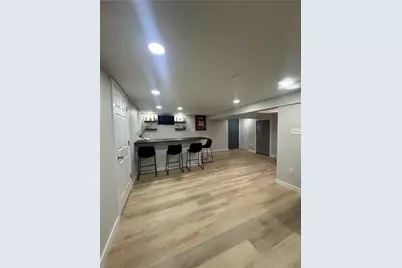 1502 Whitewood Dr, Pittsburgh, PA 15220 - Photo 11