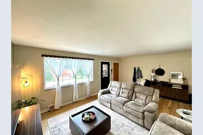 5700 Goodnow Street, Aliquippa, PA 15001 - Photo 5