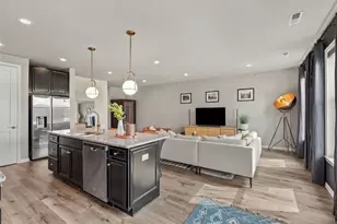 301 Tillary Ln, Cranberry Township, PA 16066 - Photo 11