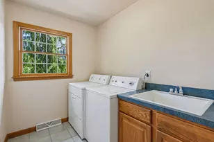 2417 Muzzy Dr, Shenango Township, PA 16101 - Photo 25