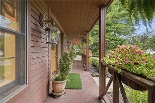 118 Nyetimber Pkwy Dr, Moon/Crescent Twp, PA 15108 - Photo 3
