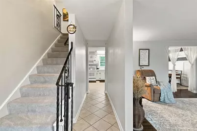 1105 Huston Dr, West Mifflin, PA 15122 - Photo 5