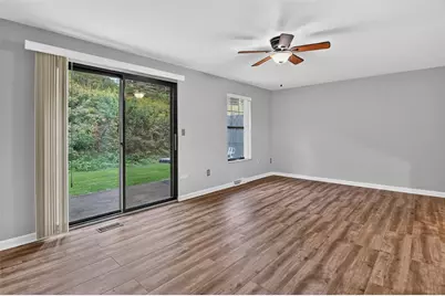 7440 Lighthouse Pt, Pittsburgh, PA 15221 - Photo 5
