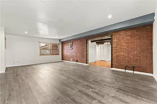1045 Broughton Rd, South Park, PA 15236 - Photo 23