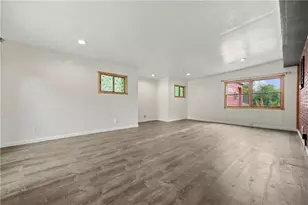 1045 Broughton Rd, South Park, PA 15236 - Photo 21