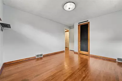 1045 Broughton Road, South Park, PA 15236 - Photo 11
