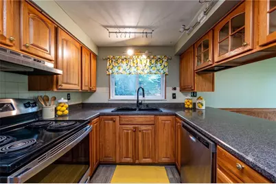 486 Woodlawn, Hempfield Township, PA 15644 - Photo 17