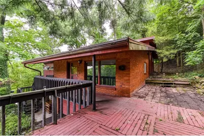 486 Woodlawn, Hempfield Township, PA 15644 - Photo 3