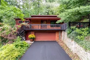 486 Woodlawn, Hempfield Township, PA 15644 - Photo 1