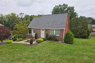 419 Parkridge Dr, Bethel Park, PA 15102 - Photo 3