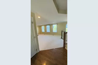 106 Village Ct, Ohio Township, PA 15143 - Photo 5