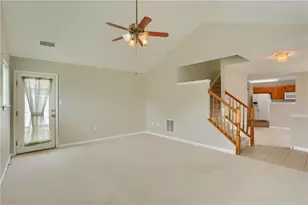 724 Spencer Woods Dr, Pittsburgh, PA 15116 - Photo 9