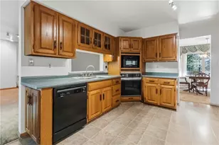 1405 Rolling Acres Rd, Unity Township, PA 15650 - Photo 13