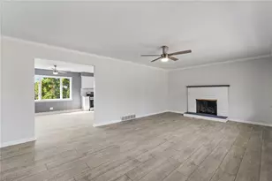 126 E Edison Ave, New Castle, PA 16101 - Photo 5